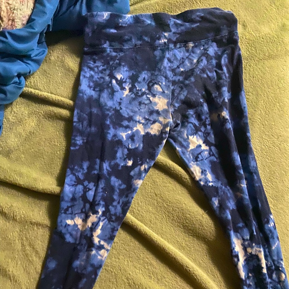 Justice blue tie dye leggings, Size 18 plus.